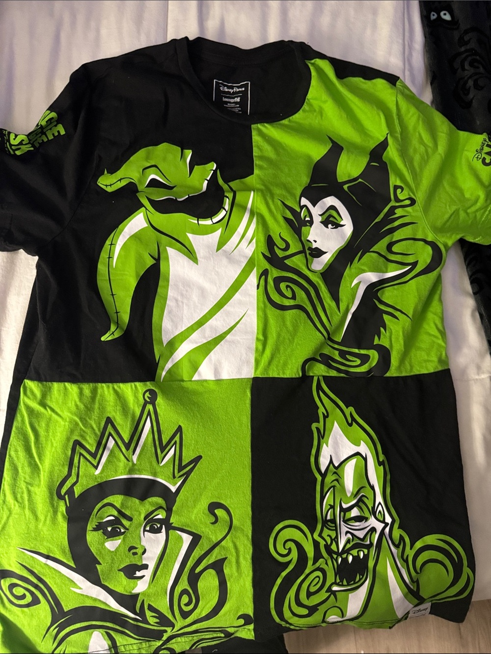 Disney Disneyland oogie boogie bash 2023 Loungefly shirt M NWOT villains